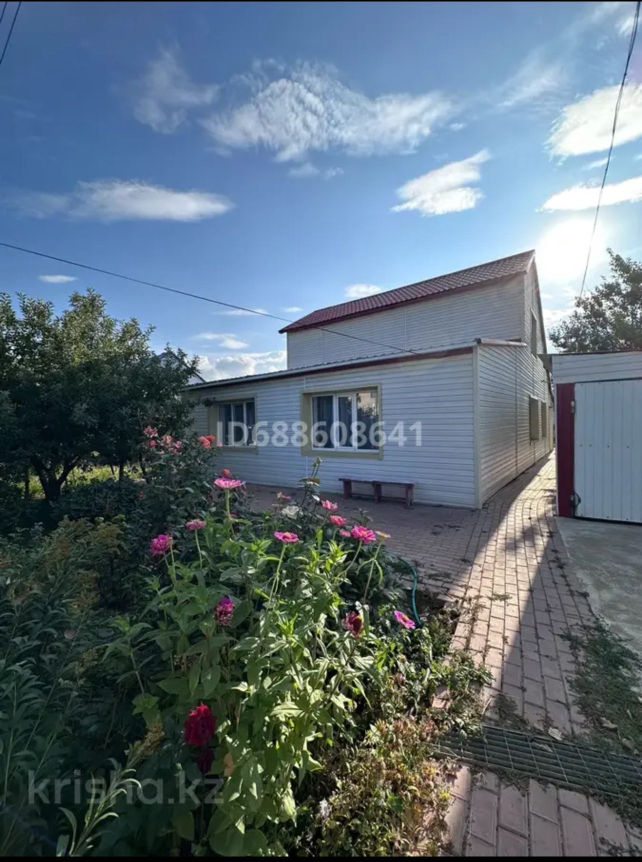 Купить дом в Мичурино рядом с Уральском — 2 этажа, 160 м², 10 соток, сад